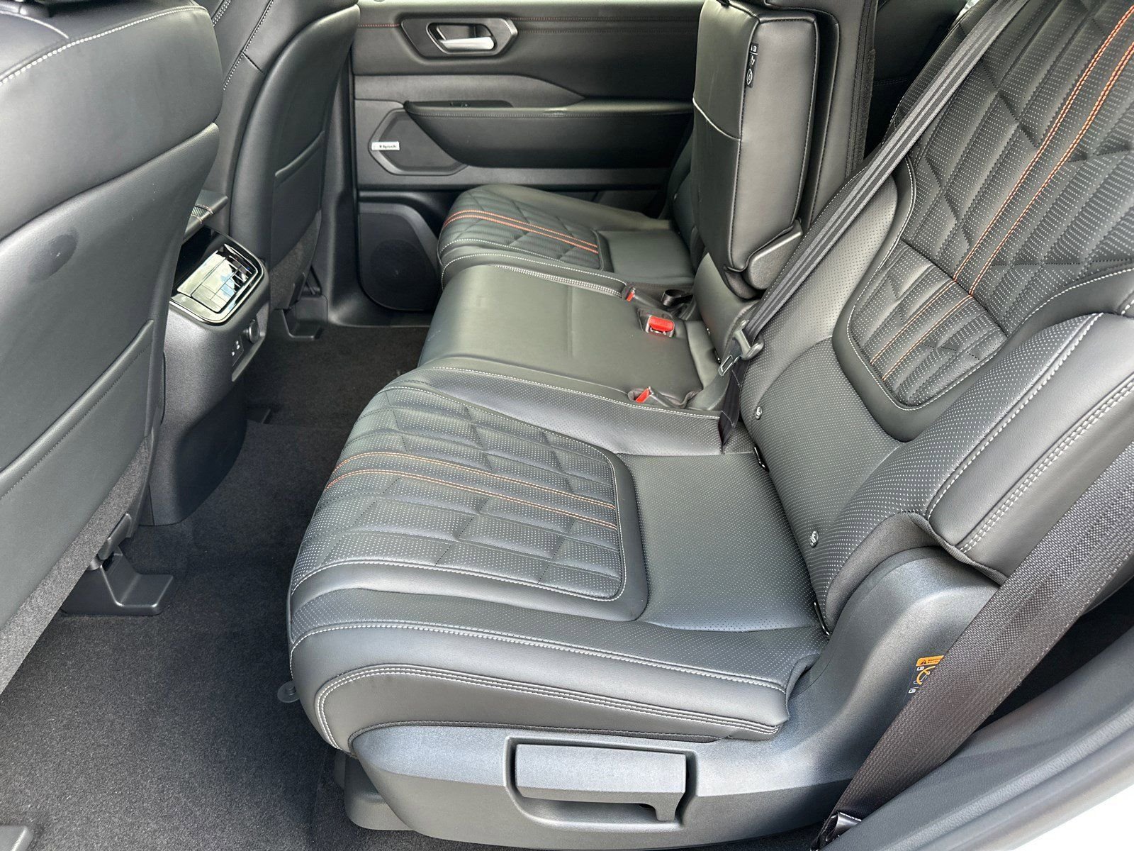 2025 Nissan Armada PRO-4X - Photo 21