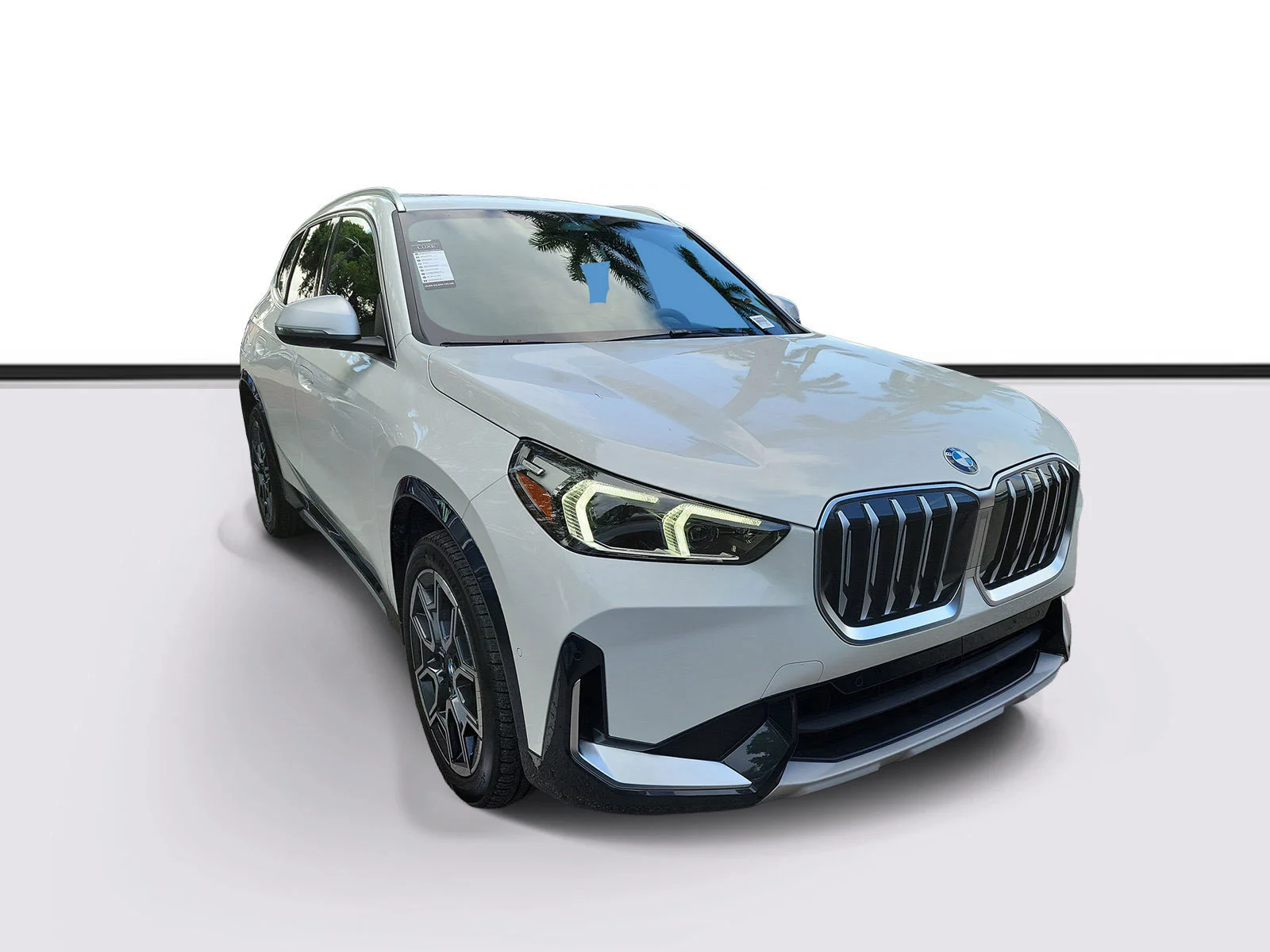 Used 2023 Alpine White BMW xDrive28i image 1