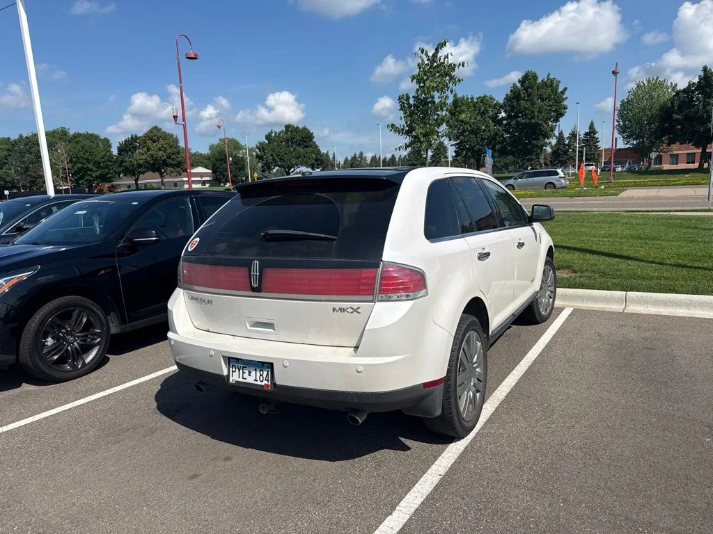 Used 2009  Lincoln Base image 5