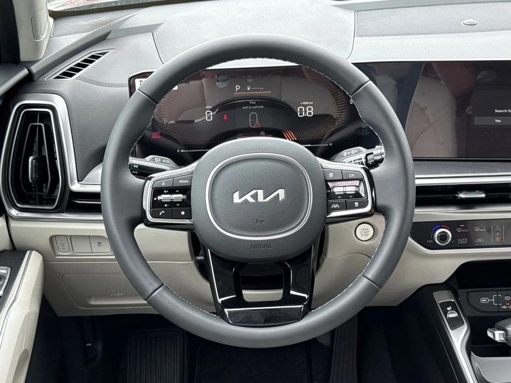 2025 Kia Sorento S - Photo 23