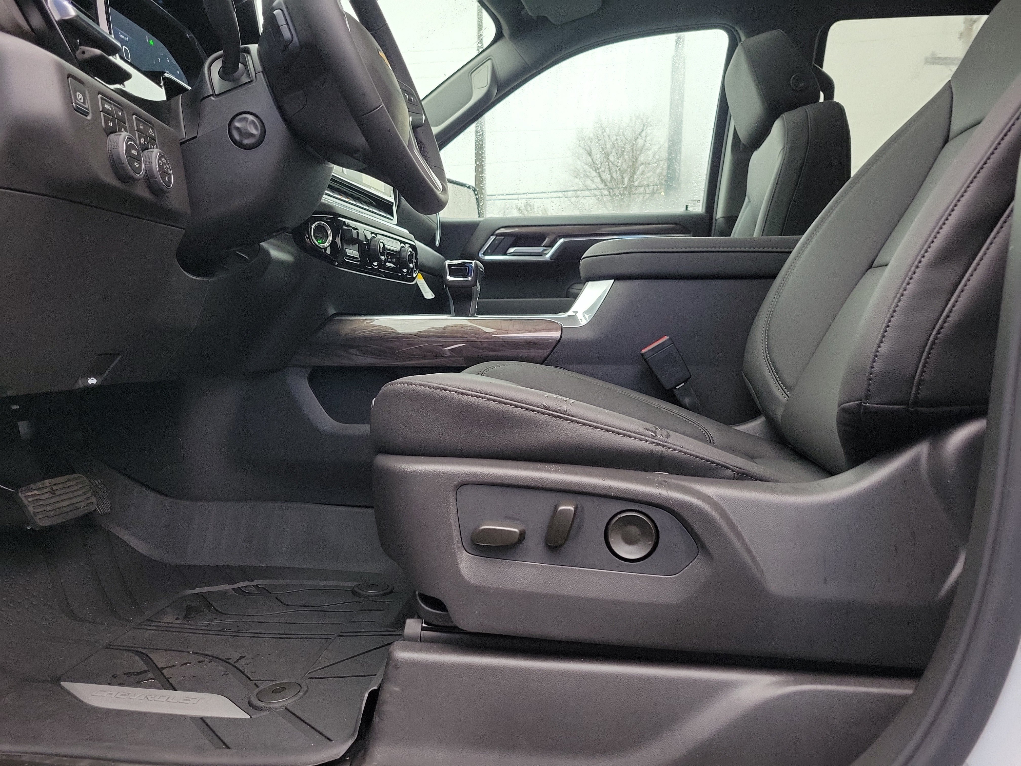 2026 Chevrolet Silverado 1500 LTZ - Photo 16