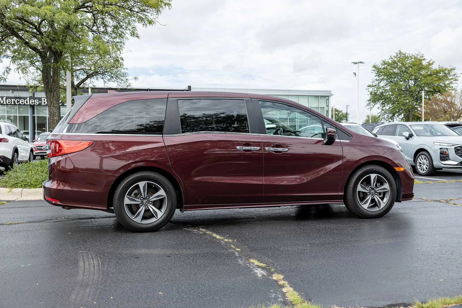 Used 2019 Deep Scarlet Pearl Honda Touring image 8