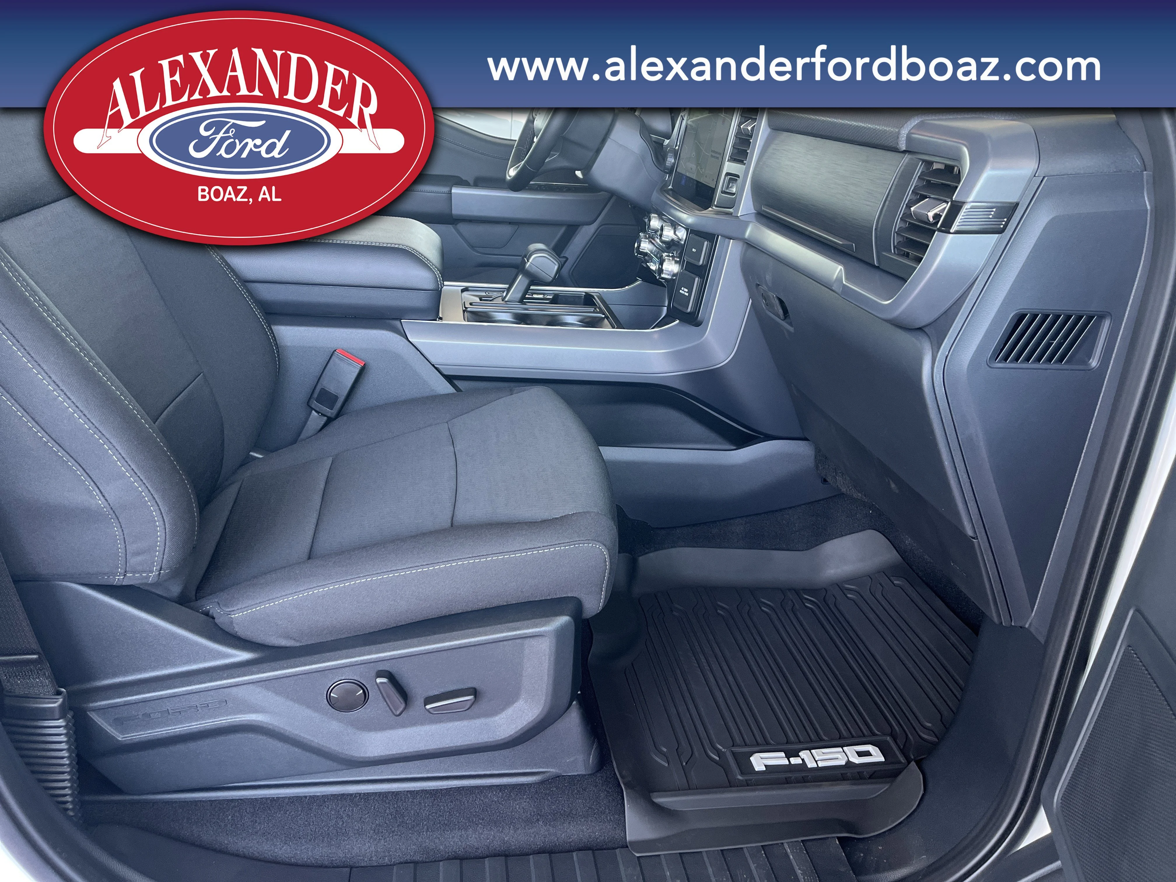 New 2026 Oxford White Ford XLT image 18