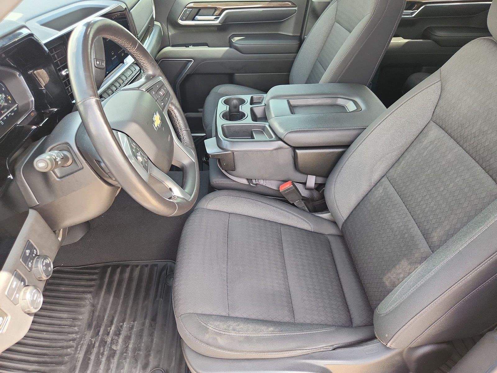 2022 Chevrolet Silverado 1500 LT - Photo 19