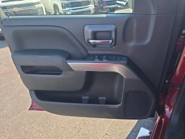Used 2018 Red Chevrolet LT image 28