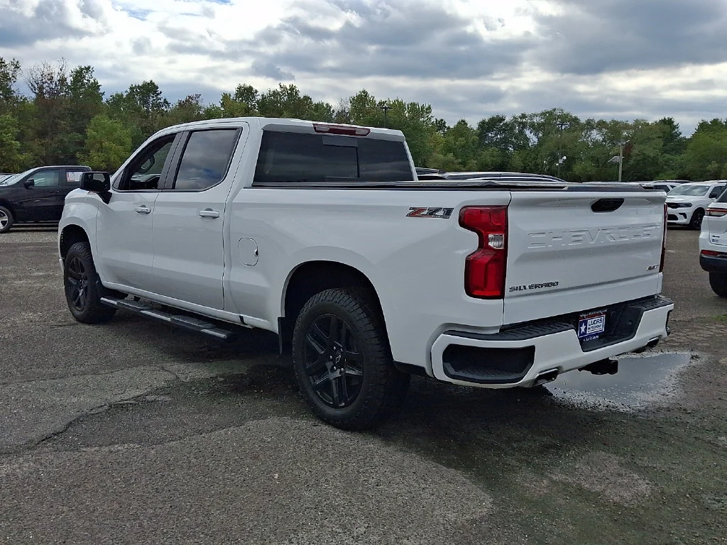 Used 2024 White Chevrolet RST image 8