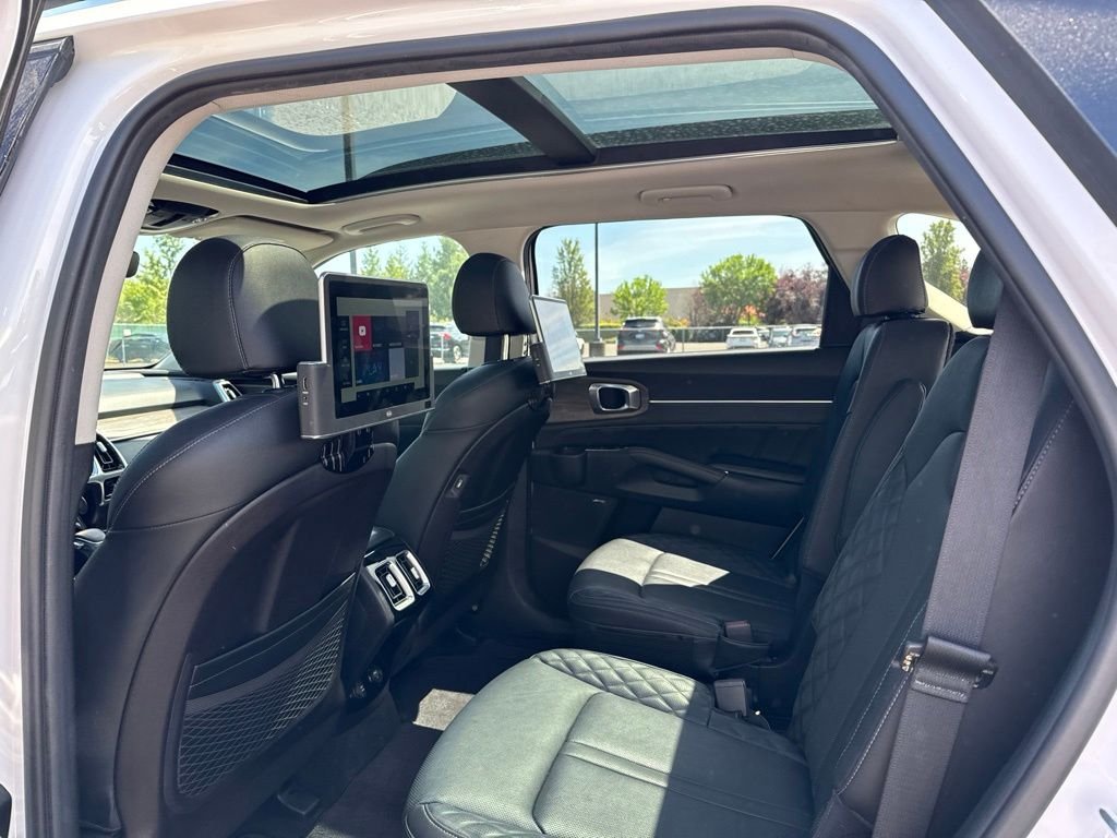 Used 2022 Glacial White Pearl Kia X-Line SX Prestige image 19