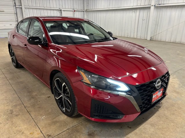 2023 Nissan Altima SR