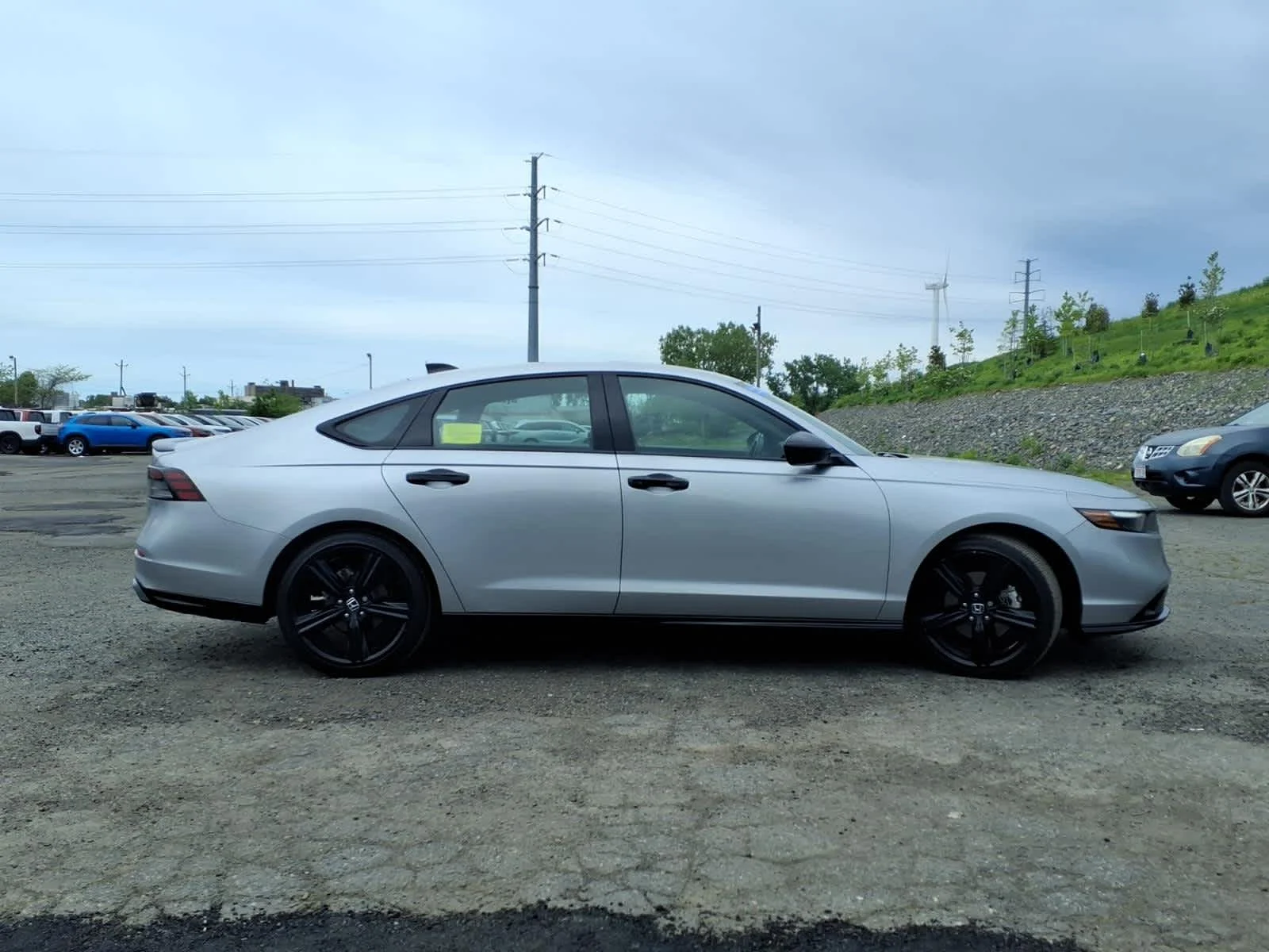 Certified Used 2025 Solar Silver Metallic Honda Sport-L image 4