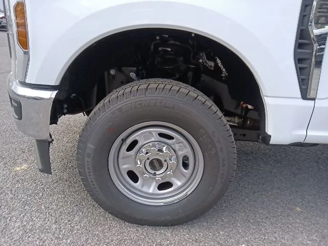 New 2026 Oxford White Ford F-250® XL image 10