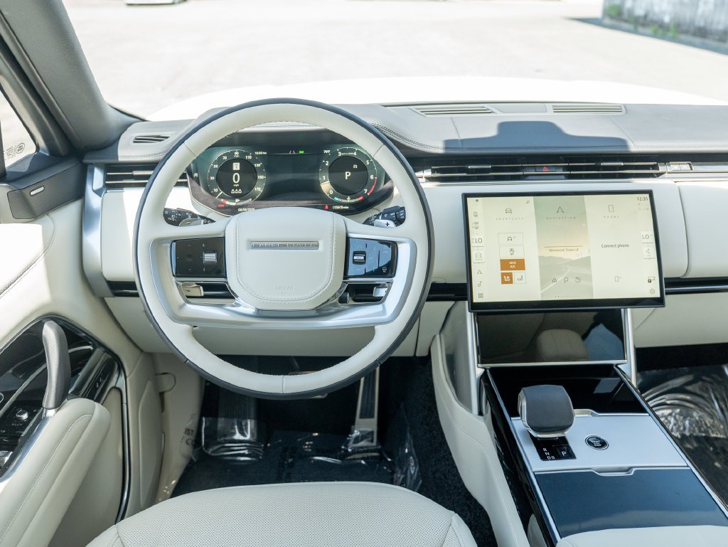 2025 Land Rover Range Rover SE - Photo 14