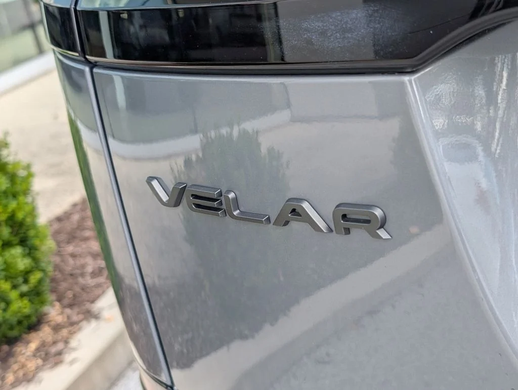Certified Used 2025 Gray Land Rover Dynamic SE image 34