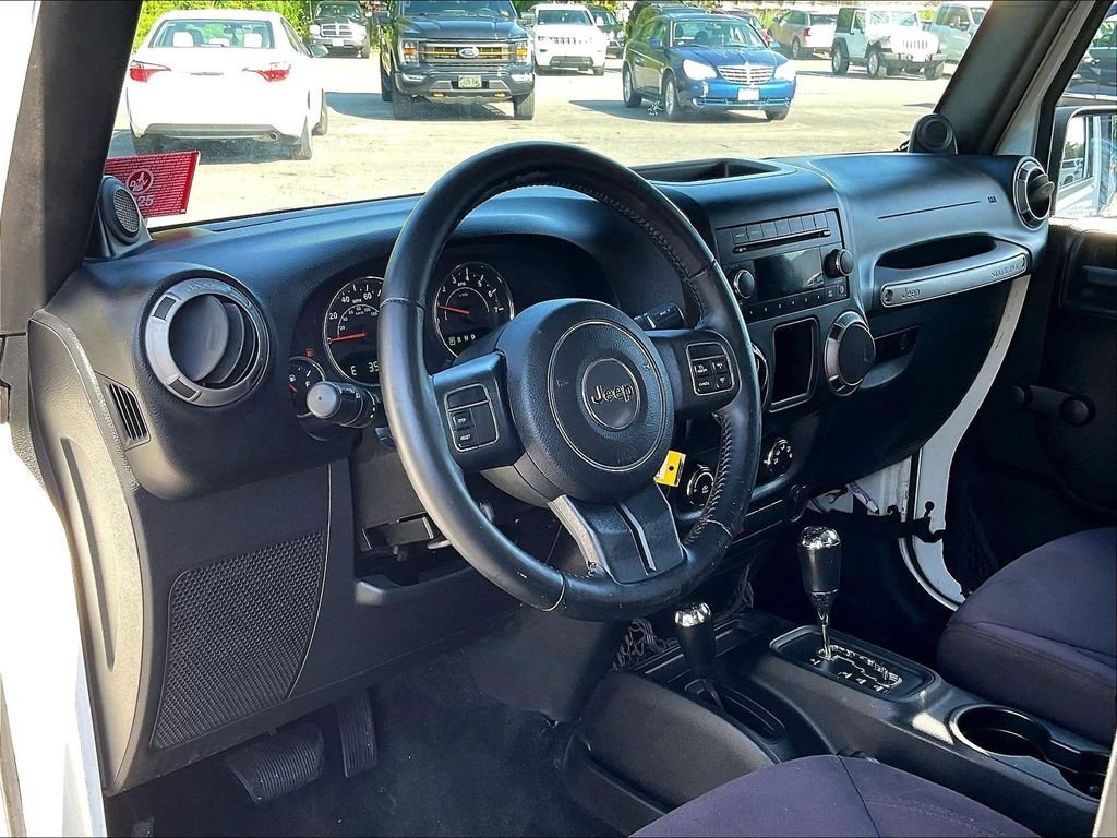 Used 2014 White Jeep Sport image 8