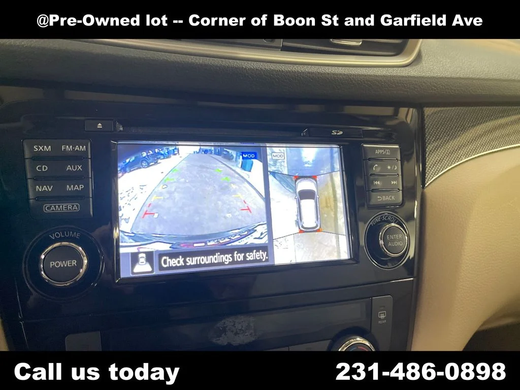 Used 2016 Black Nissan SL image 24