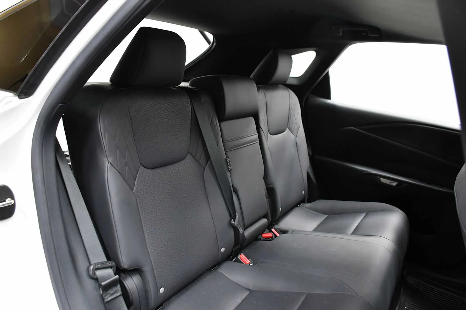 Used 2023 Eminent White Pearl Lexus Premium image 24