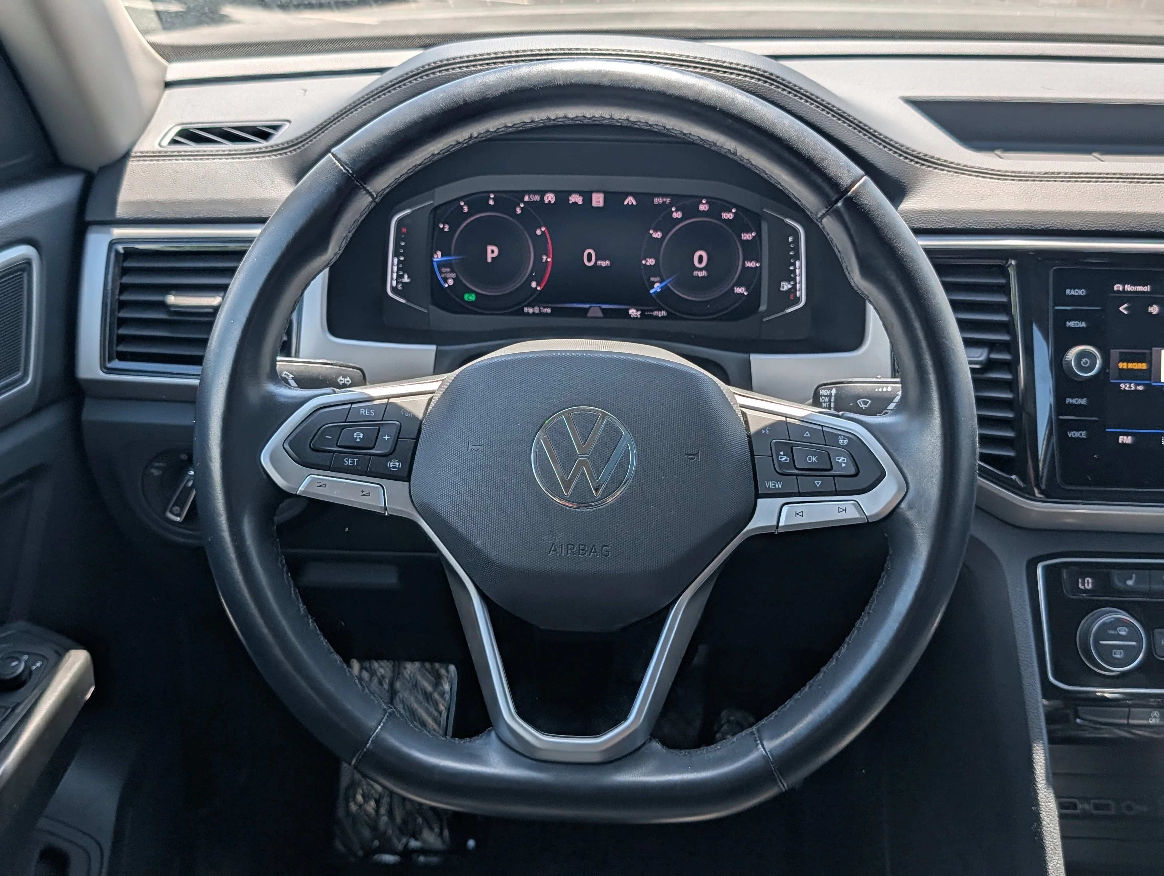 Used 2021 Platinum Gray Metallic Volkswagen 3.6L V6 SEL image 21