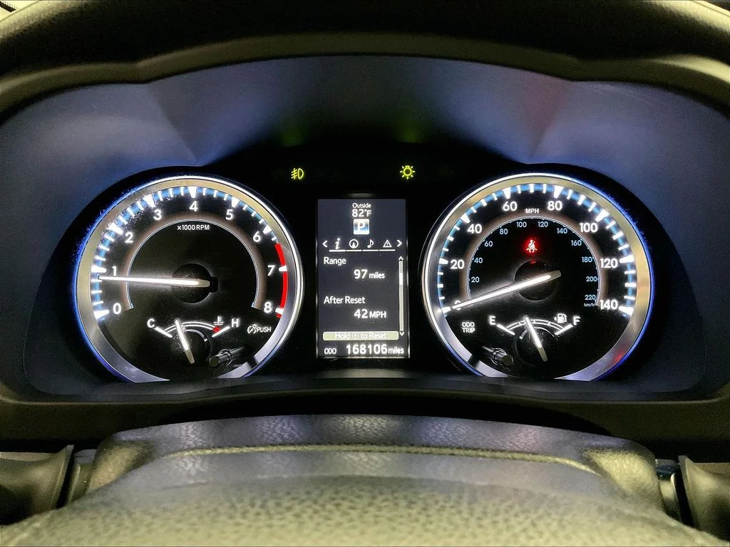 Used 2016 Gray Toyota XLE V6 image 24