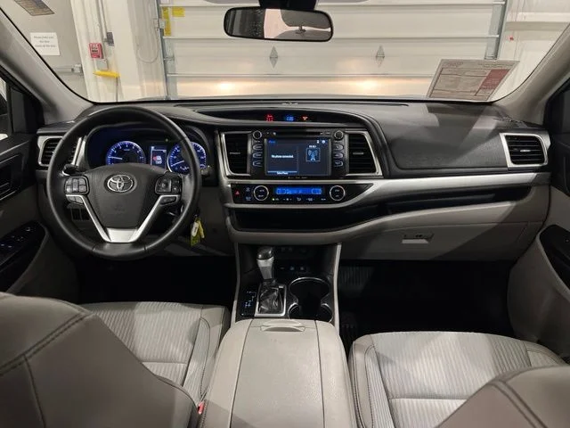 Used 2019 Blue Toyota LE Plus image 11
