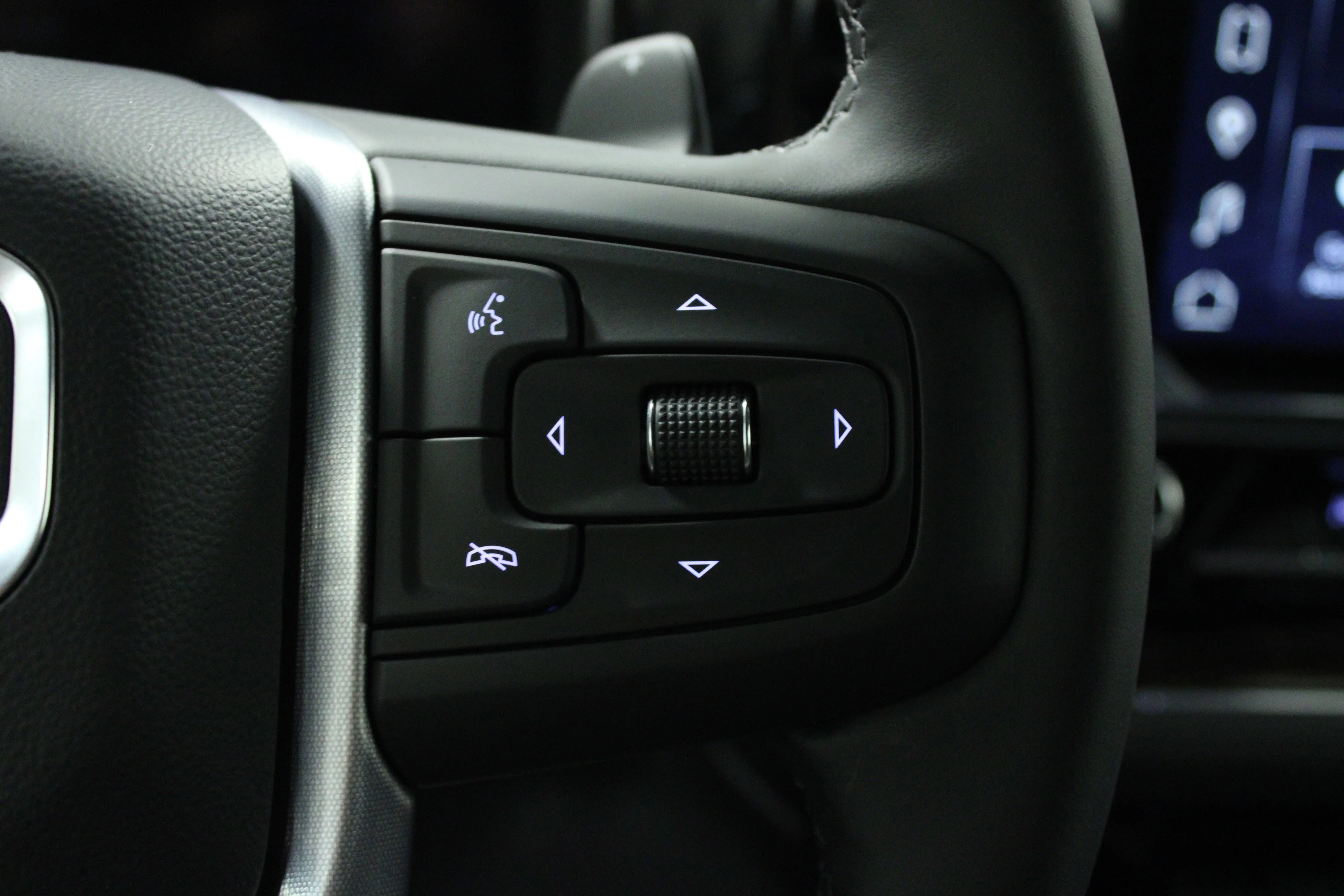 New 2025 Onyx Black GMC Elevation image 21