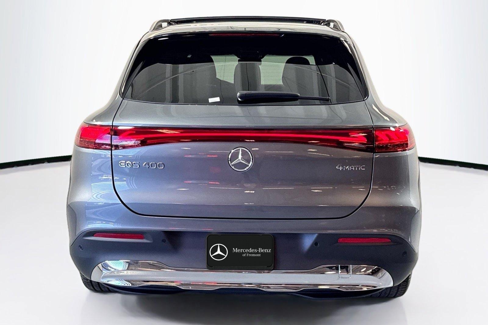 New 2026 Selenite Grey Metallic Mercedes-Benz EQS 400 image 6