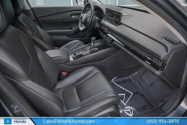 Used 2025 Meteorite Gray Metallic Honda Touring image 18