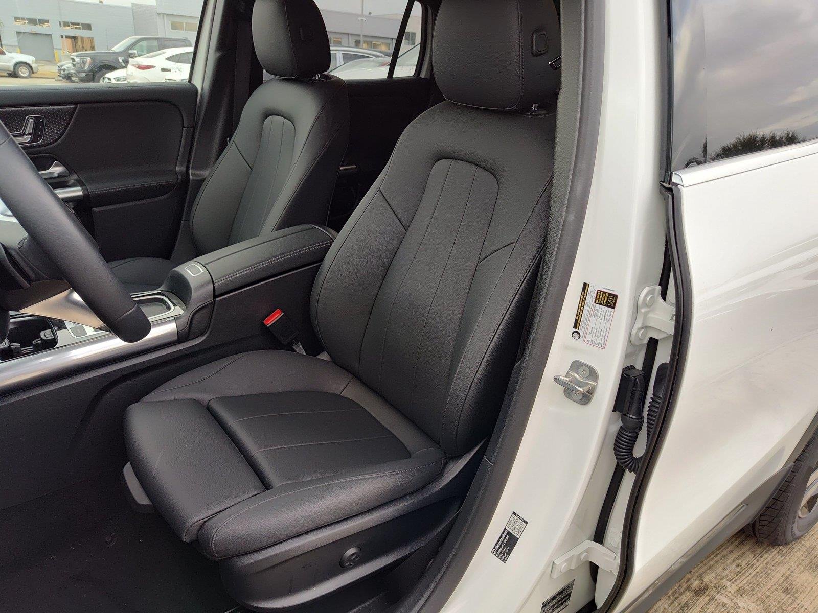 Used 2026 WHITE Mercedes-Benz GLA 250 image 6