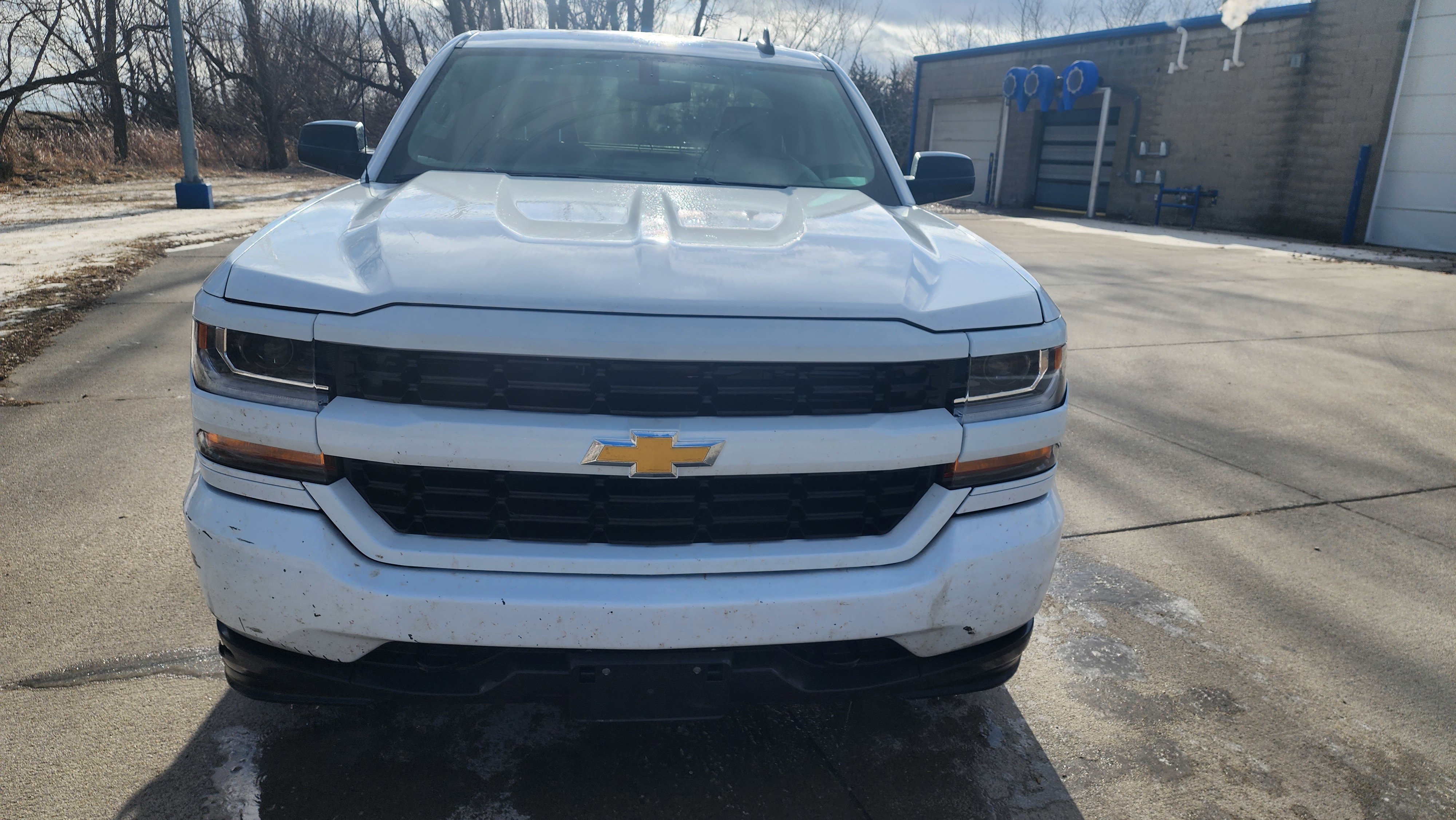 Used 2018 SUMMIT WHITE Chevrolet Custom image 2