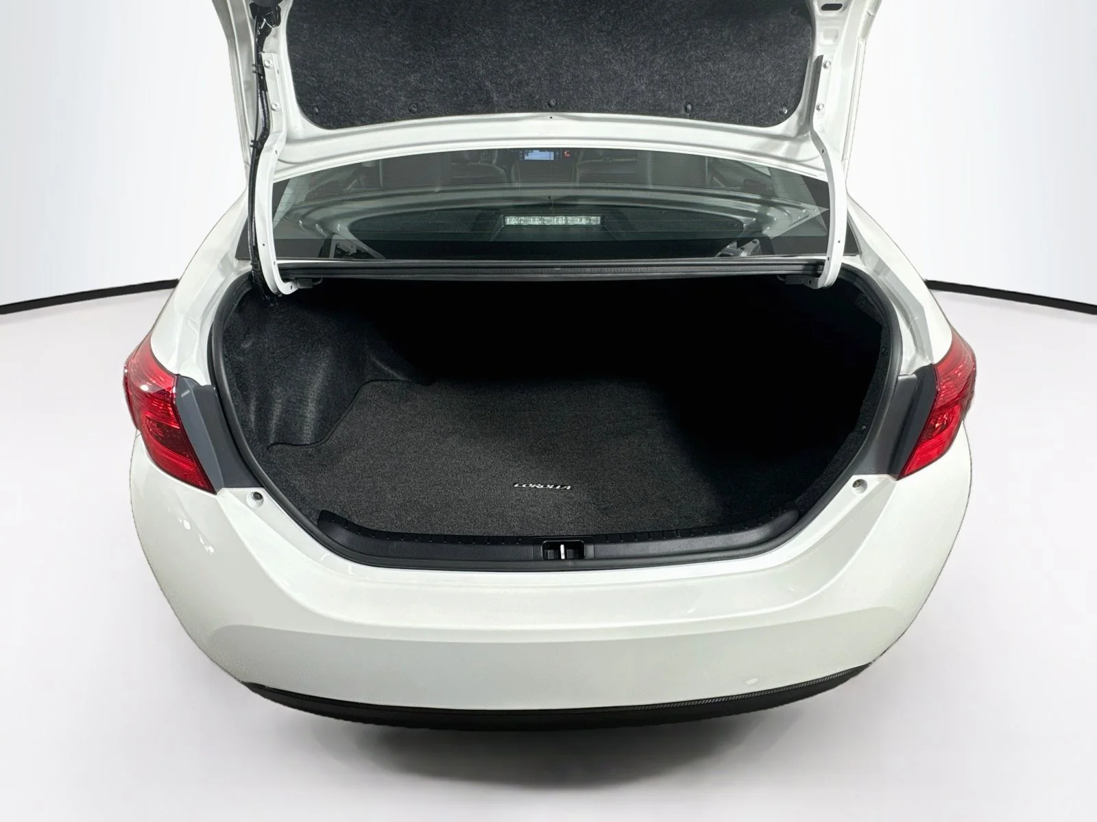 Certified Used 2019 White Toyota XLE image 26