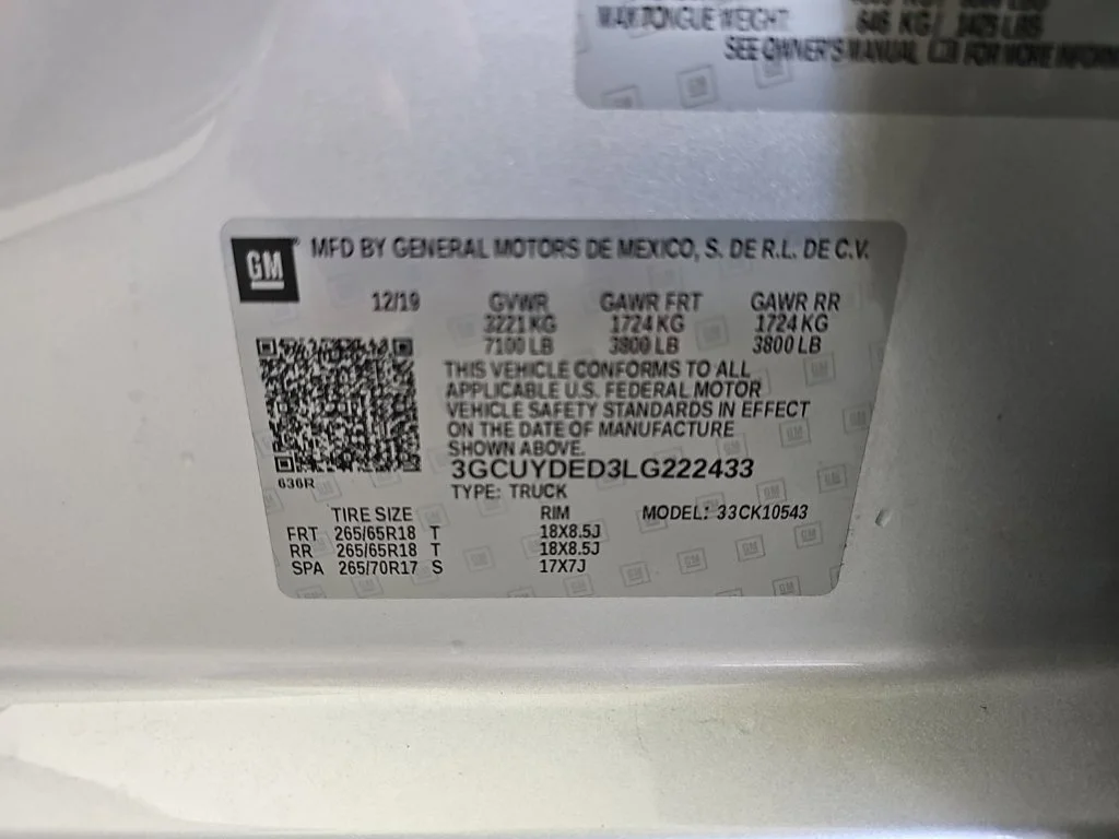 Used 2020 Silver Chevrolet LT image 24