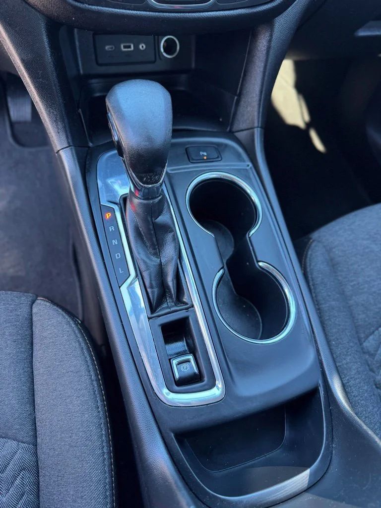 Used 2022 Blue Glow Metallic Chevrolet LT image 21