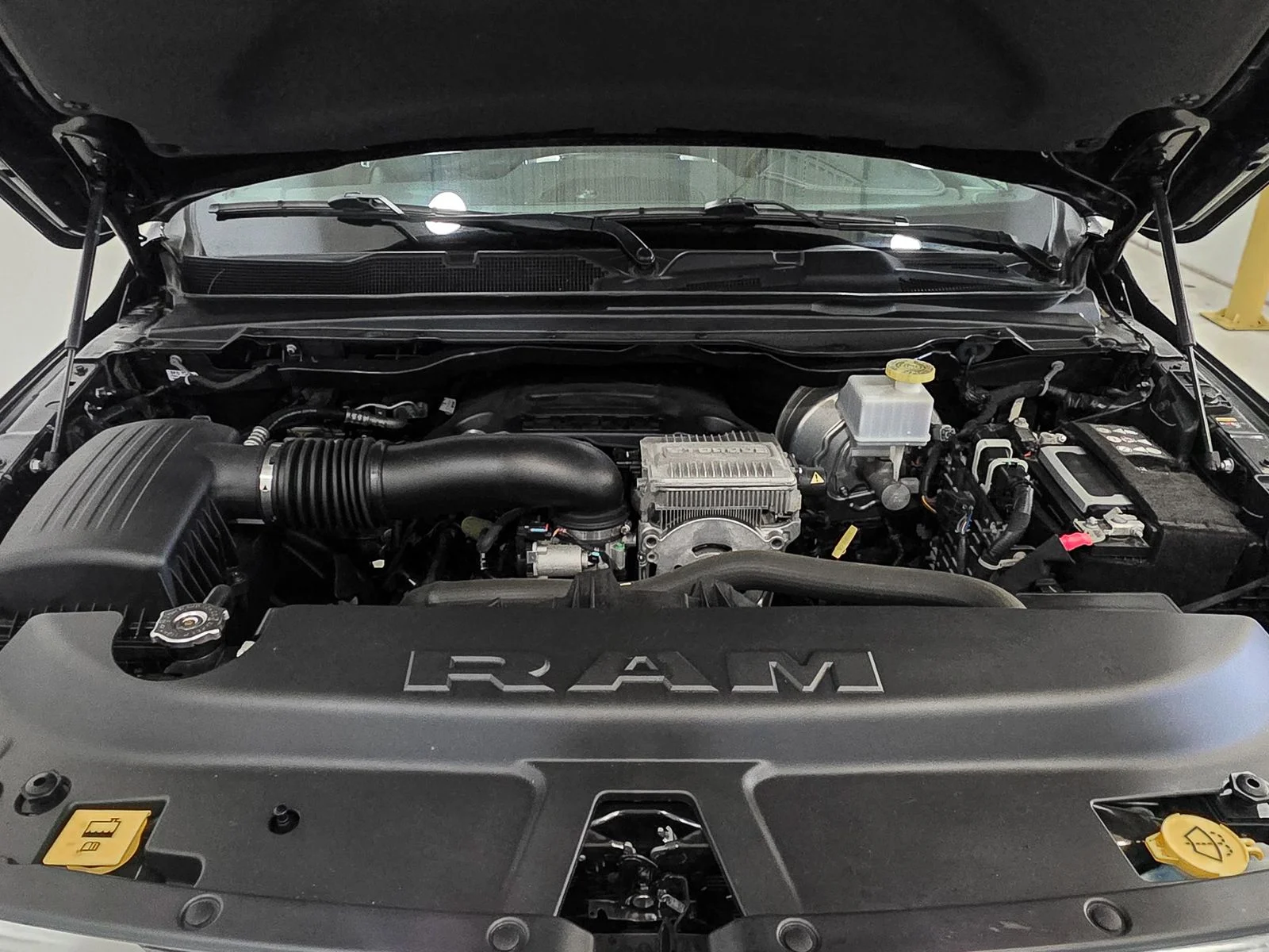 2023 RAM Ram 1500 Pickup Laramie - Photo 16