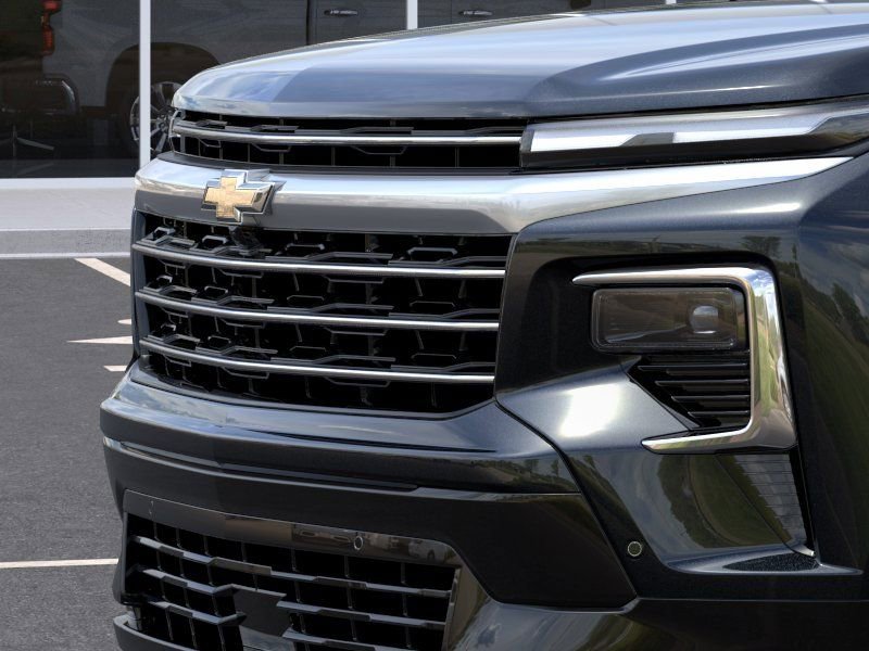 New 2026 Mosaic Black Metallic Chevrolet High Country image 13