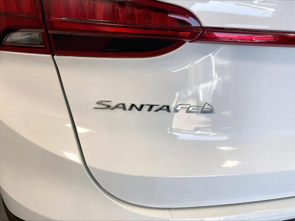 Used 2023 White Hyundai SEL image 28