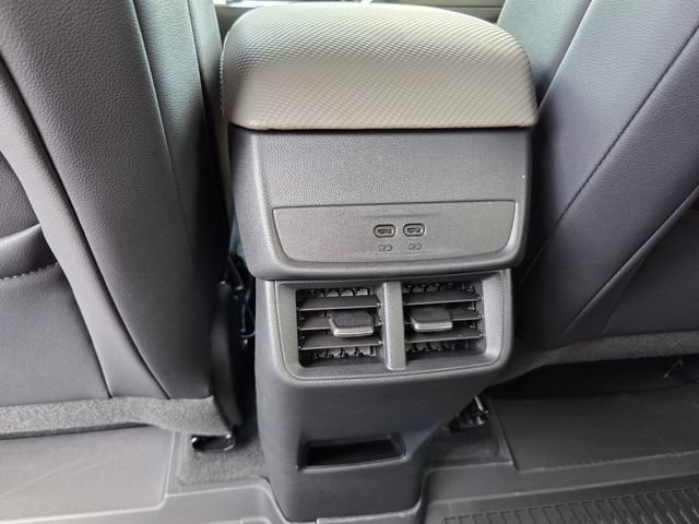 2027 Chevrolet Equinox LT - Photo 11
