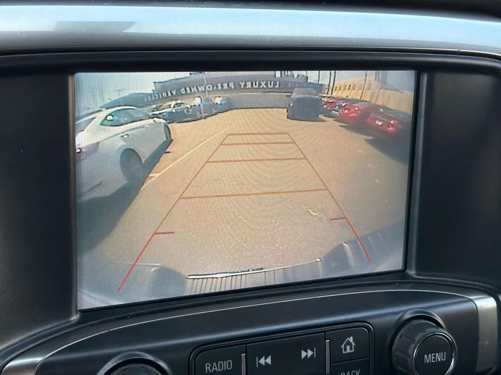 Used 2018 Summit White Chevrolet LT image 18