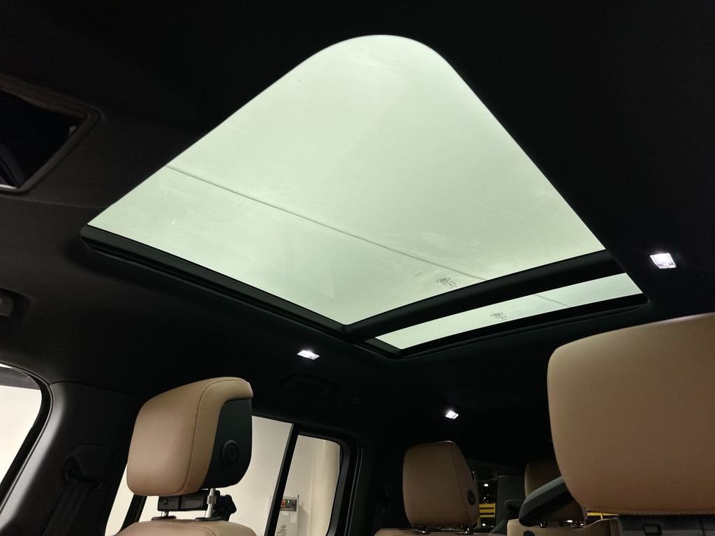 New 2026 Woolstone Green Land Rover S image 12