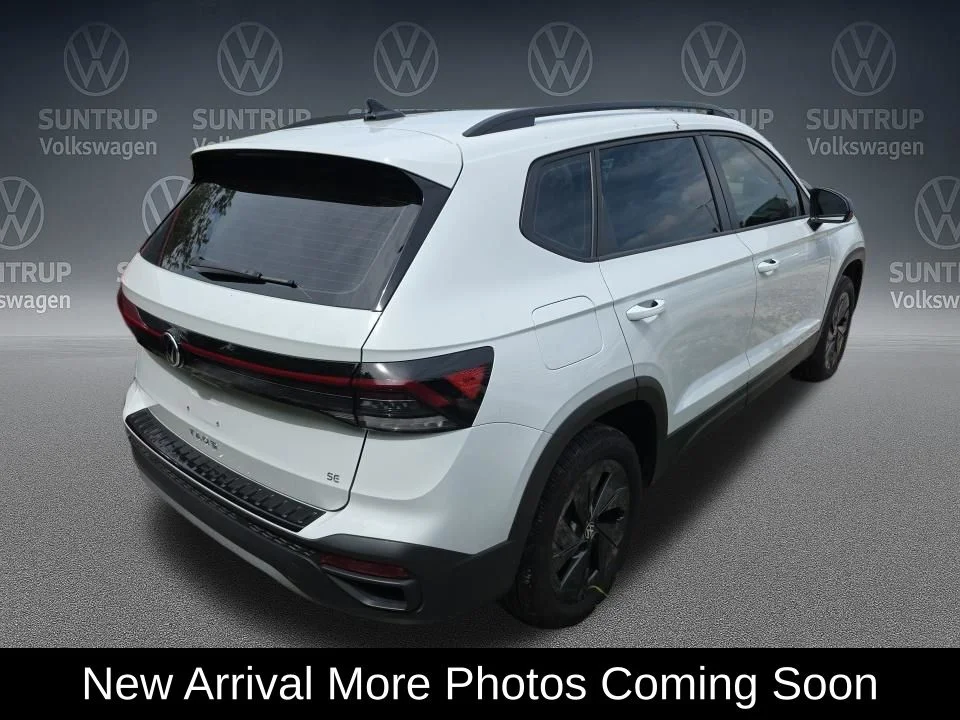 Used 2025 White Volkswagen 1.5T S image 2