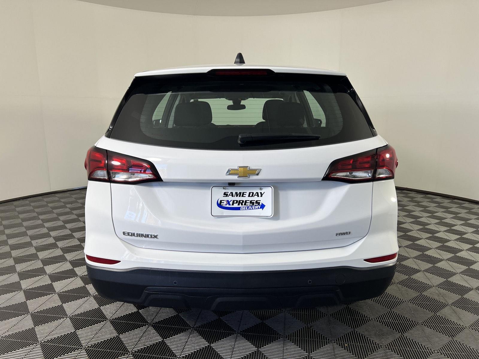 Used 2024 Summit White Chevrolet LS image 27