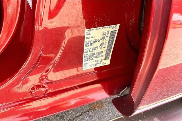 Used 2018 Red Nissan SV image 33