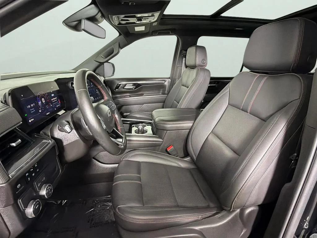 2025 Chevrolet Suburban RST - Photo 17