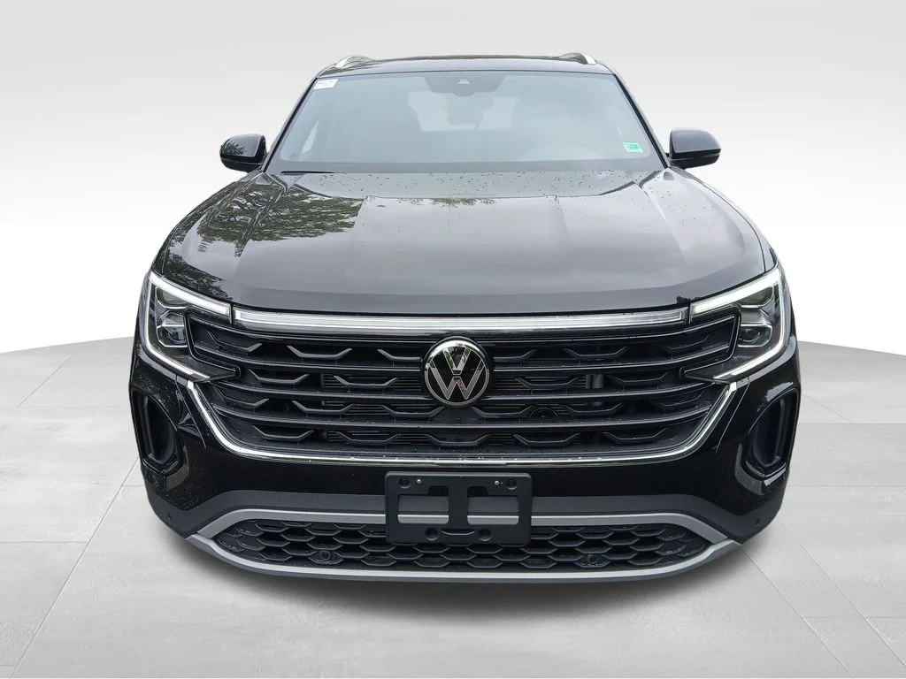 New 2026 Black Volkswagen SE w/Technology image 8