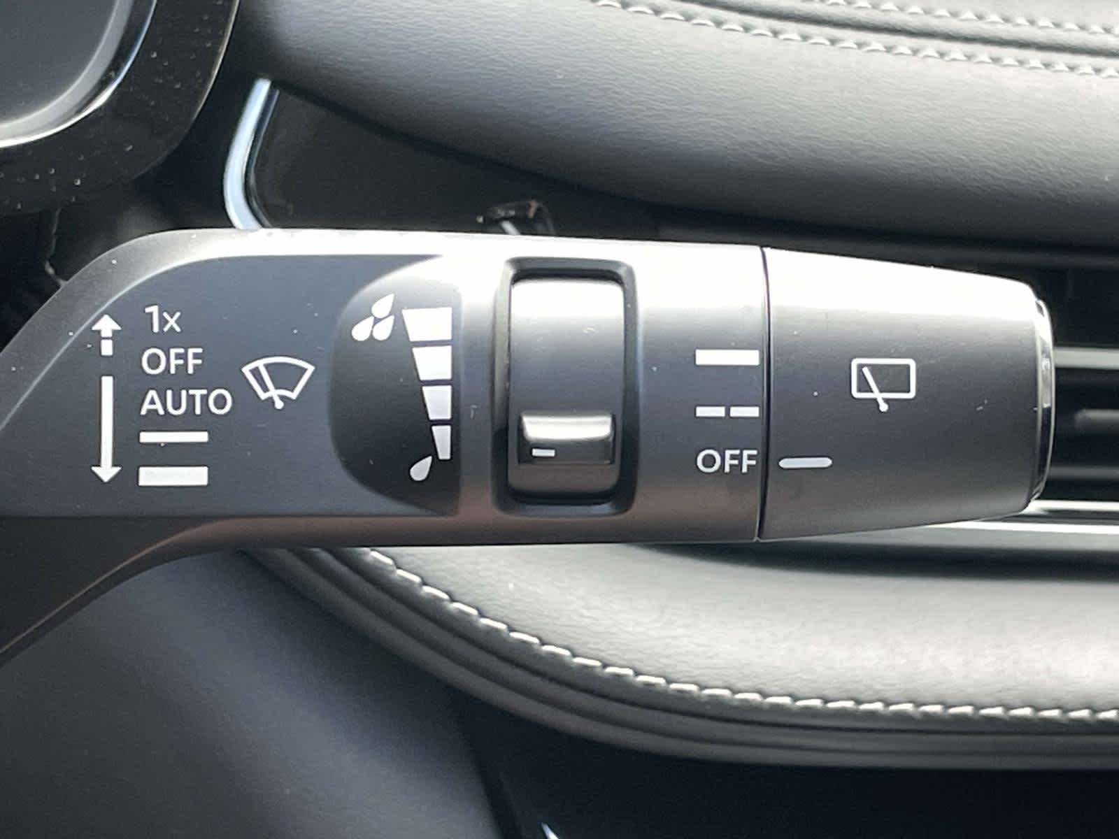 New 2027 Mineral Black INFINITI LUXE image 37