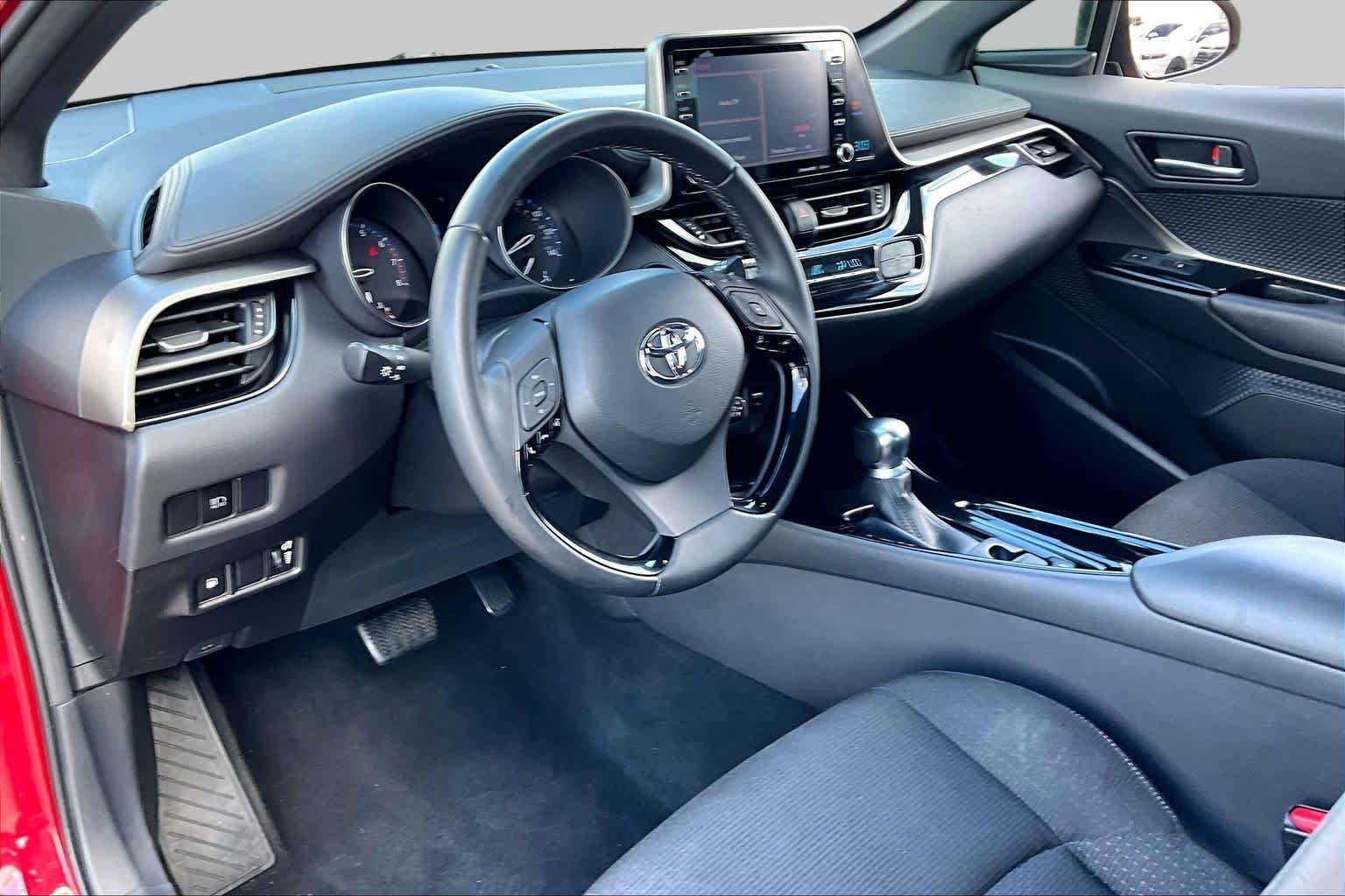 Used 2019 Ruby Flare Pearl w/Black Roof Toyota XLE image 18