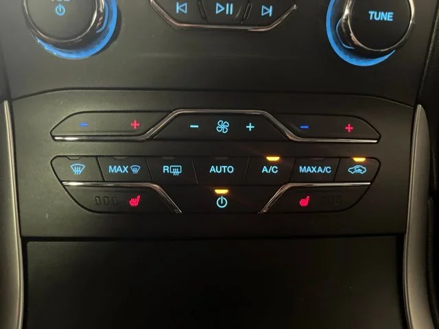 Used 2019 Black Metallic Ford SEL image 27