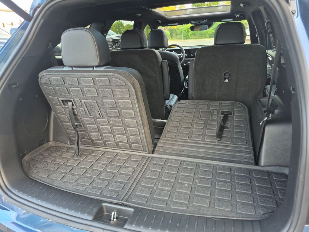 Used 2025 Blue Kia SX Prestige image 12