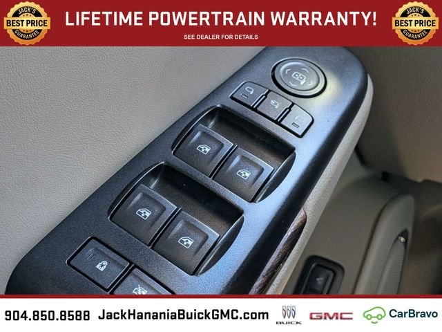 Used 2016 White GMC SLT image 28