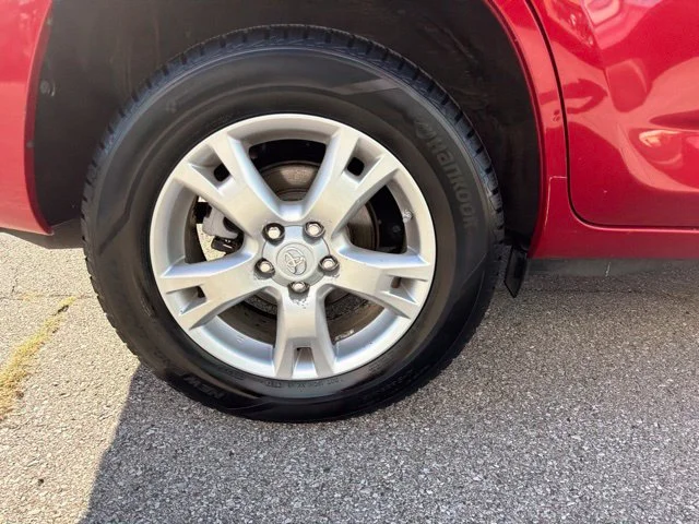 Used 2011 Red Toyota Base image 34