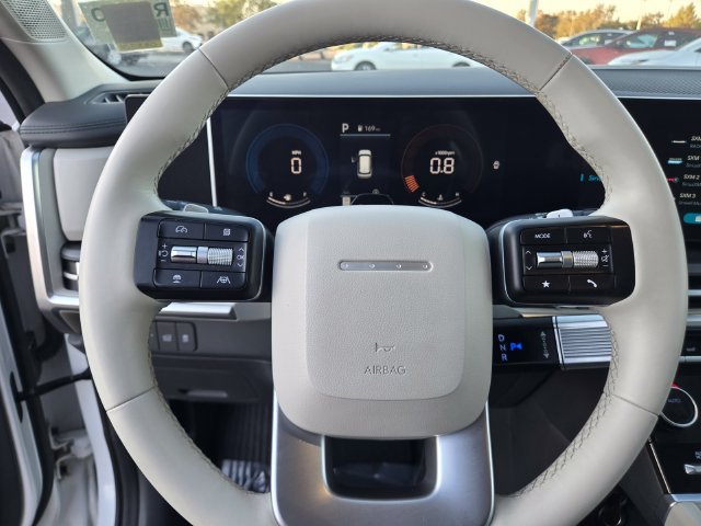Used 2025 White Hyundai SEL image 20