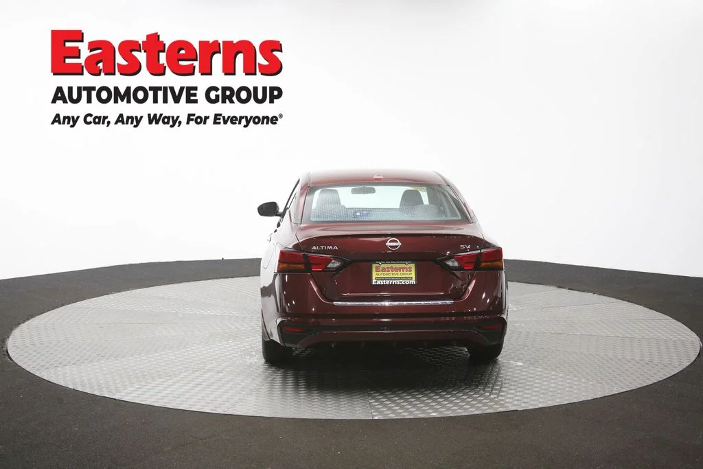 Used 2023 Red Nissan 2.5 SV image 36