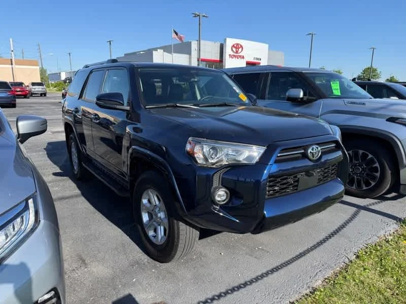 2022 Toyota 4Runner SR5 Premium 4WD V6's photo